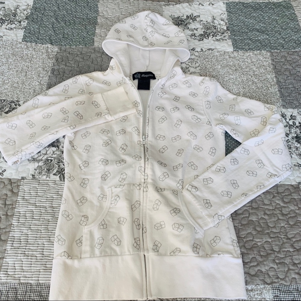 🎲 💖 Cute Used Sweater with Dice Patern